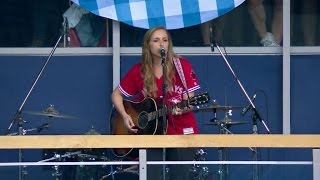 TEX@TOR: Gibbons' daughter performs before game