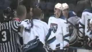 Hockeyfighters.cz  Trevor Gillies vs Hans Benson.wmv