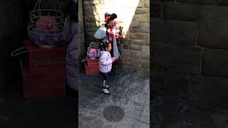 USJ 無茶可愛いピグミーパフキーパーさんの動画。