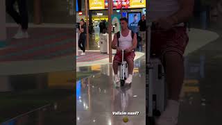 Deli Mi Ne ? Ama Scooter Valiz Süren #delimine