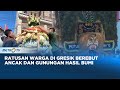 Ratusan Warga Gresik Berebut Ancak & Gunungan Hasil Bumi