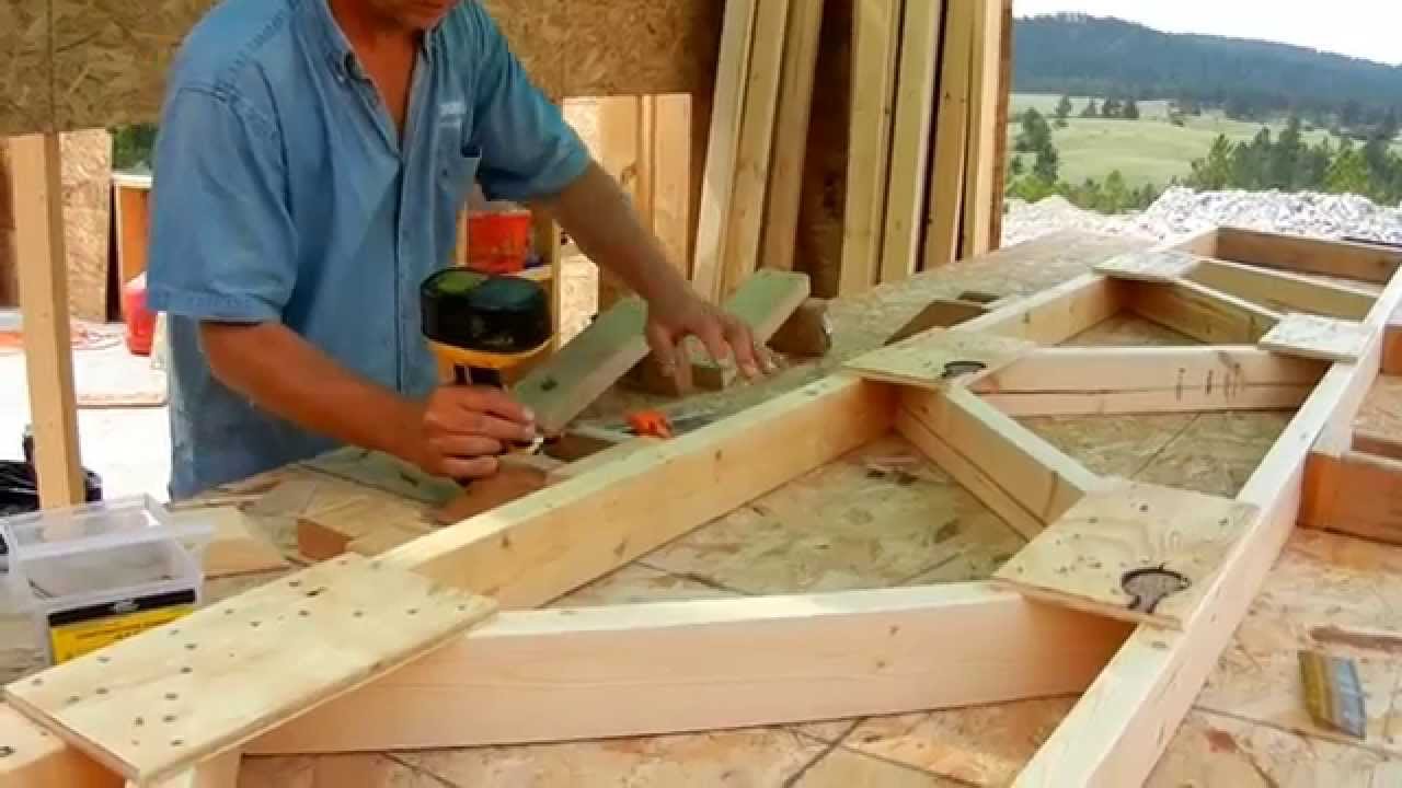 Building Roof Trusses - YouTube