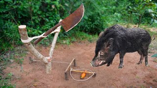 Primitive technology - Build Unique Primitive Wild boar Trapping Tool Using Big Knife That Work 100%