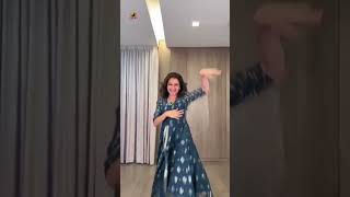 స్టార్ హీరోయిన్లని మరిపించేలా అదిరిపోయే డాన్స్ చేసిన సితార 😍👌 | Sitara Ghattamaneni Dance | #Shorts