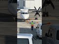 マーシャラーのパドルサイン【3倍速】ana wings bombardier dhc 8 402q dash 8 大阪国際（伊丹）空港 shorts