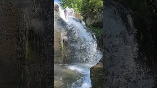 Amazing waterfall at almost 1,000 frames per second