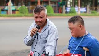 Nghẹn Ngào Cảm Xúc Khi 2 Cha Con Hát Rong Cất Lên Tiếng Hát | Hương Xưa - Văn Luận