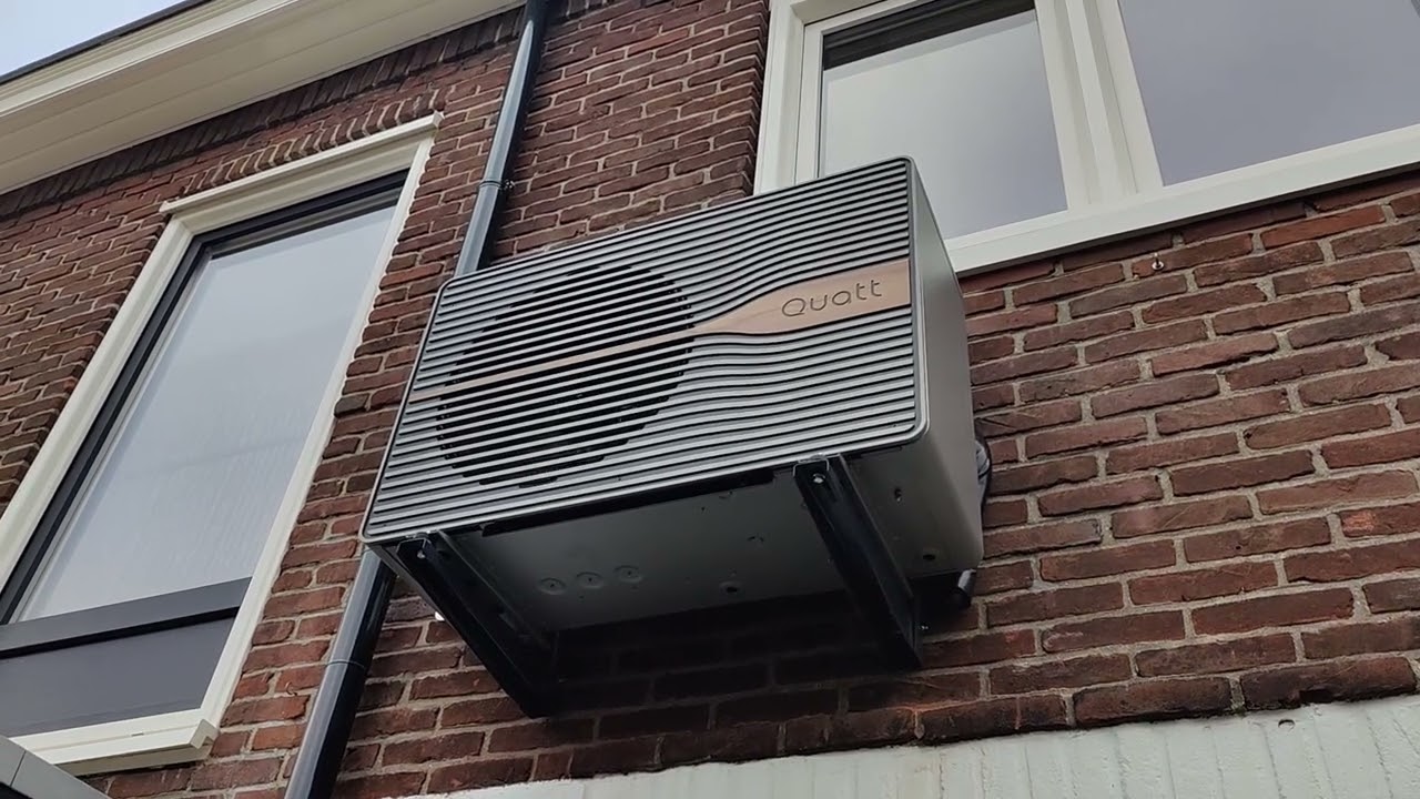 Quatt Hybride Warmtepomp In Werking - YouTube