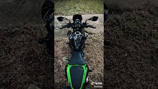 Kawasaki Z400 vino a servicio y le hicimos un videito.