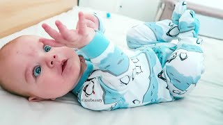 BABY DISCOVERS HIS HANDS! (So Cute!!!)