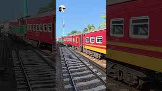 Badulla train no.1007 on his way to Colombo Fort railway station 😍 #shorts #train #travel #trainloon