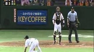 【プロ野球、珍プレー集 #15】とんでもない悪送球！打者の背中を通る暴投！面白い送球！クルーンとウッズは笑うしかない・・ | Baseball Channel