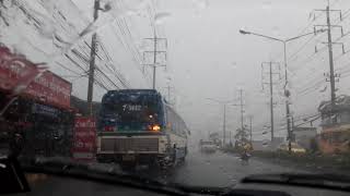 ฝนตกหนักที่บางบัวทองนนทบุรี  แสงตะวันถ่ายคลิปมาให้ดู