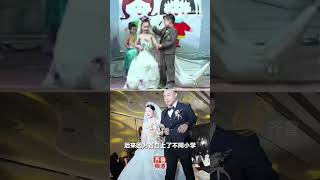 所有小说情节都弱爆了！ 20年前在幼儿园穿婚纱西服表演  20年后这一幕成真！😅😂