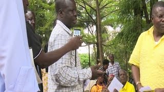 Akamyufu k’abavubuka  ba NRM: NRM eri mu kubuuliriza ku kiwandiiko ekijingirire