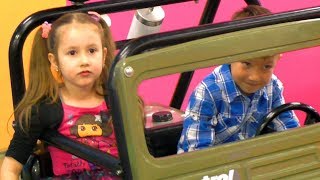 We are in the Car / Wheels On The Bus / Song Nursery Rhymes & Kids Songs