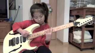 Japanese 7 years old girl plays \