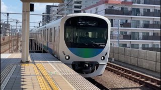 普通所沢行き30000系　西武池袋線中村橋駅到着