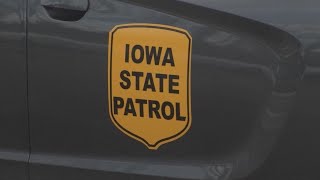 2 killed after 2-vehicle collision north of Spencer, Iowa