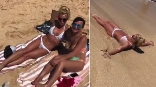 Britney Spears Shows Off Bikini Bod On Hawaii Beach