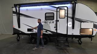 The perfect couples coach, the 2021 Tracer 190RBSLE