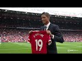 the noise 🤯🙌 incredible old trafford unveiling for new signing raphaël varane