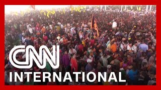 India's leader holds rally with thousands as virus rips through country