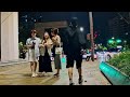 4k街拍：深圳夜生活，总有一些姑娘会成为夜晚的焦点！4k walk china，bar street，nightlife，shenzhen city beautiful chinese girls