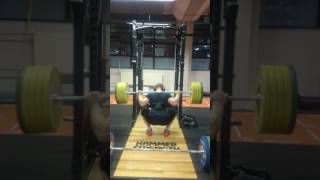 Knebøy highbar med stopp 160kg x 4