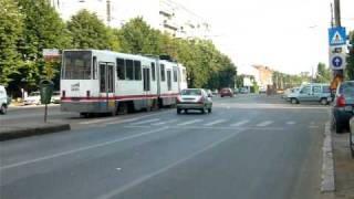 Tramvai V3A-M2000 prin linia 45 in zona Clabucet