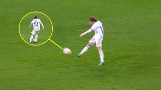 Modric showing his GREATNESS