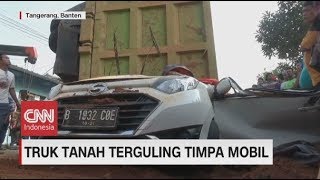 Truk Oleng Timpa Mobil di Tangerang, Seorang Balita Selamat