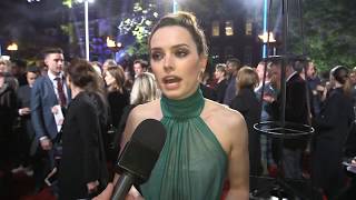 Murder on the Orient Express World Premiere - Itw Daisy Ridley (official video)
