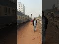 রানিং গাড়ি থেকে কি এই ভাবে নামা ঠিক আপনারই বলেন। train travel bangladeshrailway