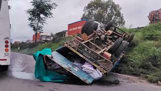 Today morning 9.45am  on tumkur road near Dabaspet