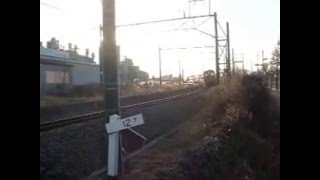 DLが引いてSLが押します  「SL・DL新春レトロ」上り列車、安中駅進入160103