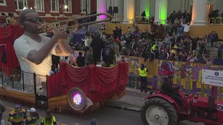 Grand Marshal Trombone Shorty accepts key to the city during Krewe of Freret