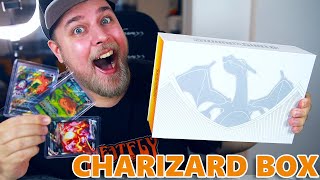 BOX ROKU! VELKEJ CHARIZARD BOX SE 3 CHARIZARD KARTAMA UVNITŘ