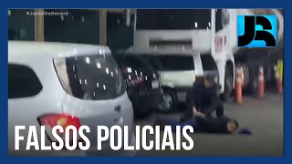 Criminosos se passam por policiais civis para abordar vítimas em SP; dois suspeitos são presos