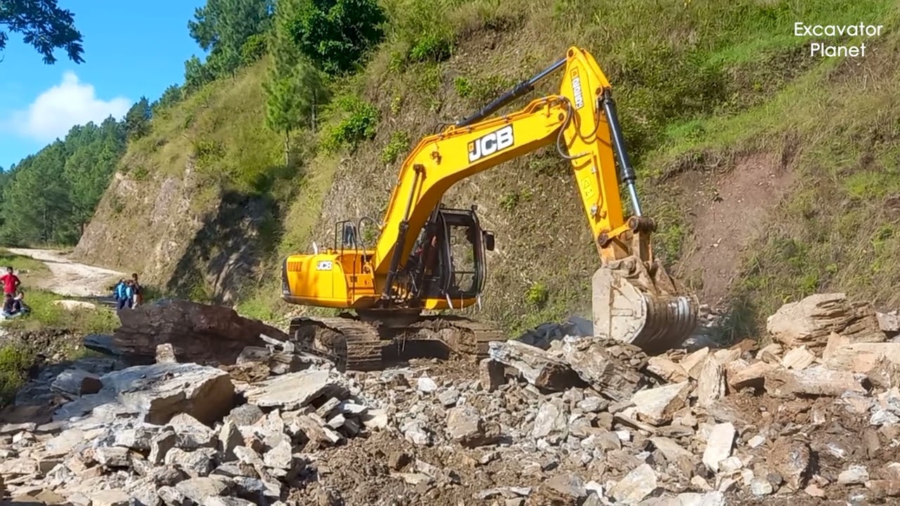 JCB Clearing Highly Risky Road After Massive Landslide | Excavator ...