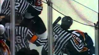 Hockeyfighters.cz  Ben Eager vs Steve Montador Dec 27, 2006.wmv