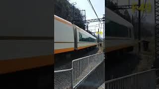 【近鉄・通過】吉野線薬水駅　特急通過 #shorts