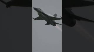 【さすがの機動性重視F-16！】三沢といえばF-16だが、こちらは米軍より遥かに激しいデンマーク！初期型F-16Aを激しくブン回す！