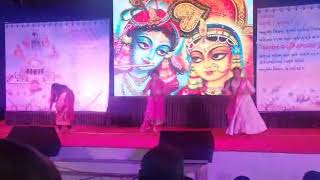 Beautiful dance on kanha soja Zara, bahubali 2