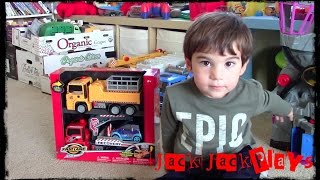 Toy truck UNBOXING play- Fast Lane tow truck and lift- JackJackPlays