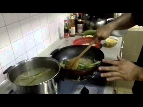 How to make Malacca Chicken Rice Ball How to make Malacca Chicken Rice Ball