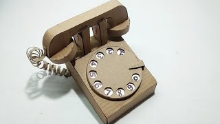 How to make a traditional telephone in cardboard