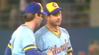 Mike Caldwell completes a shutout in 1982 WS Game 1