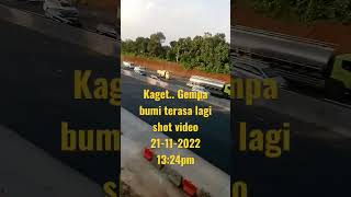 Kageeet...tiba tiba gempa terasa di tol jakpek#videoshort #shorts #gempa