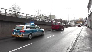 POLIZEI WIRD BLOCKIERT UND HUPT SICH DEN WEG FREI AUF EINSATZFAHRT